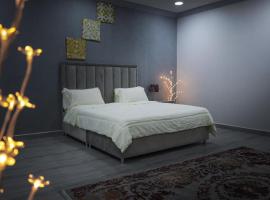 Al Dhabi Farm with Meeting Hall, hotel u gradu Şufayrī