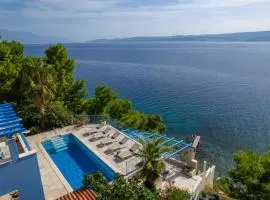Seafront Villa Azzurro with heated pool