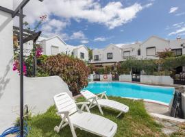 3BR House - Parking - Pool - 15 min walk to Beach, hotel em Mogán