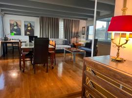 Penthouse W in Marousi Athens near Hospitals, by PromosHomes, leilighet i Marousi