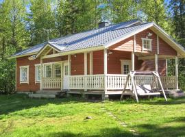 Holiday Home Kultaranta by Interhome, hotelli Ahmovaarassa