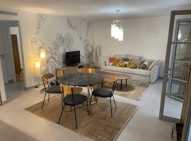 Superbe T2 neuf Bonifacio avec parking gratuit, hotel a Bonifacio