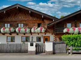 Ferienwohnungen Gerold, Kreuth-Reitrain, hotell med parkering i Oberach