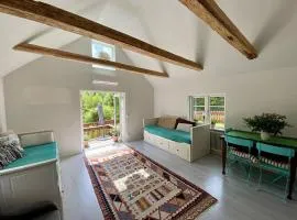 Mysig stuga nära Ästad Vingård & SPA