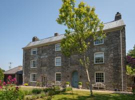 Maberly House, hotel with parking in South Pool