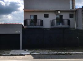 CASA PARA VISITANTES E ROMARIAS DA NOSSA SRA. DE APARECIDA, casa rústica em Aparecida