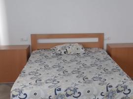 Apartamento Noz Kaza T2 Ilha do Maio, hotel in Calheta Do Maio