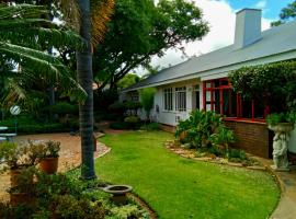 Lindekroon Guest House, מלון בפולוקוואנה