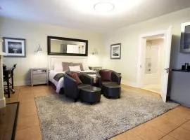 Hamilton Suite 2 - Ground Floor, Heart of Downtown