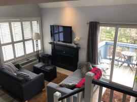 Blue Mountain Escape, WIFI, Base of North lift，藍山的附設泳池的飯店