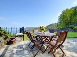 Pet friendly cottage in Exmoor w great sea views
