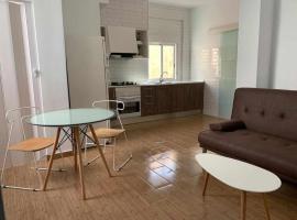 APARTAMENTOS TERRA Y ONIX zona centro Elda: Elda'da bir kiralık tatil yeri