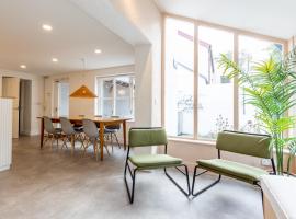 London House, a stylish family home for 6., khách sạn ở Newport