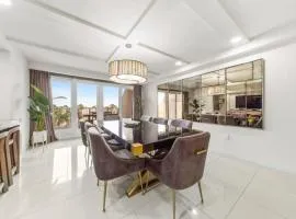 Amazing 4th floor beachfront condo wonderful views