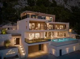 Luxury Villa La Mirada