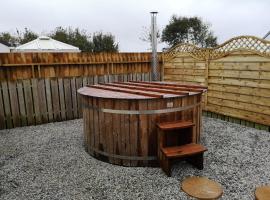 Cornish Coastal Bungalow, bungalow em Padstow