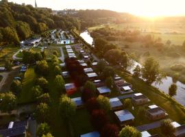 Camping Le Florenville, hotel com estacionamento em Florenville