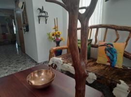 Apartamento Campestre Medellin, מלון ליד Santa Maria Cardiovascular Clinic, מדיין