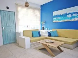 2BR -Water at Mikasa- Fast WIFI, King beds, AC, Near beach, Pool