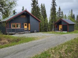 Cozy mountain house in Jämtland, budgethotell i Vallrun