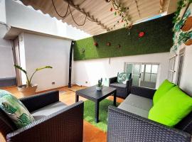 Casa BIMBA Agaete con terraza y ducha exterior, holiday rental in Agaete