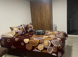 apartamento amoblado en zona rosa de Dosquebradas, hotel em Dosquebradas