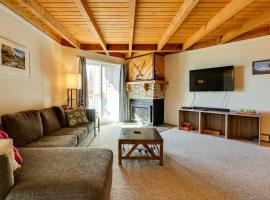 Silverthorne Condo with Community Pool and Game Room!, דירה בסילברת'ורן