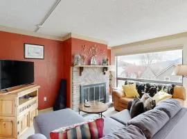 Shimmering Summit Hideaway