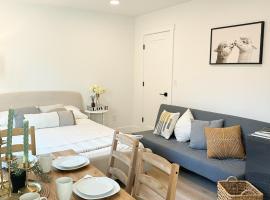 New Comfort Cozy Modern Apartment Unit4, huoneisto kohteessa Vancouver