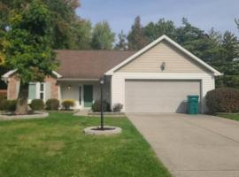 Sunblest Suites - A Pet Friendly Home, cottage in Fishers