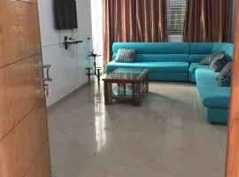 un nouveau appartement avec un parking sur place