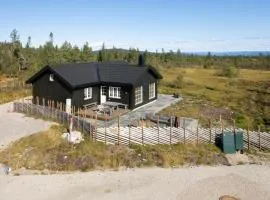 Villa Budor: Jacuzzi Elbillader 4 soverom Terrasse Skogsutsikt
