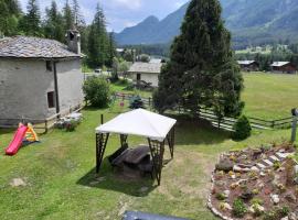 La Rondine - Appartamento Panoramico 6 Posti Letto In Villetta, Hotel in Champoluc