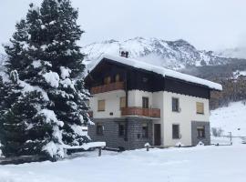 La Rondine - Appartamento Panoramico 6 Posti Letto In Villetta, hotel in Champoluc