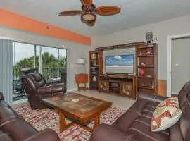 Cozy up in this gorgeous coastal themed 32 condo with views of the estuary OW10-303