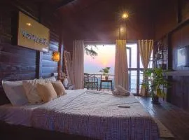 Woodpegger By The Beach, Mandrem