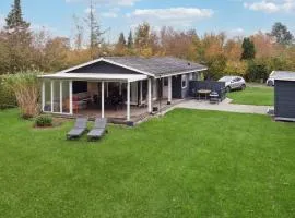 4 Bedroom Gorgeous Home In Idestrup