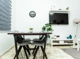 Stylish East Legon Apartment - AC, Wi-Fi, Netflix