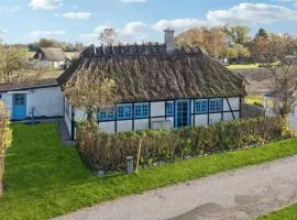 Amazing Home In Horslunde With Kitchen