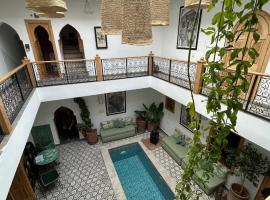 Riad Le Petit Joyau, hotel amb piscina a Marràqueix