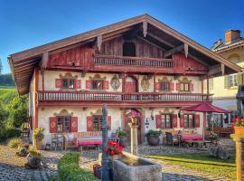 Das Schusterhäusl - Urlaub im oberbayerischen Baudenkmal – hotel w mieście Samerberg