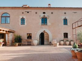 Hotel-Masia Can Farrés, landsted i El Bruc