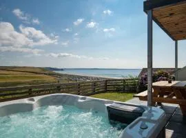 Unforgettable sea views, Hot tub, Modern property