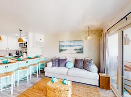 Pacific Street Hideaway Unit 2: Sound view condo w/modern interior, balcony, & W/D access，位于奥欣赛德的酒店