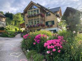 S'Rastl direkt mit Bergpanorama, hotel v destinaci Grundlsee