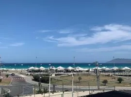 Apartamento beira mar na Praia do Forte - Cabo Frio RJ