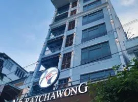 N5 Ratchawong Hostel