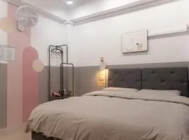 圈圈宿QQs & 三點不陋SDBL