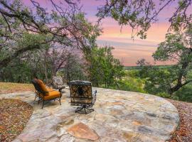 Dome River House, villa in Wimberley