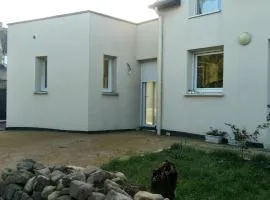 Grand studio lumineux près de la mer